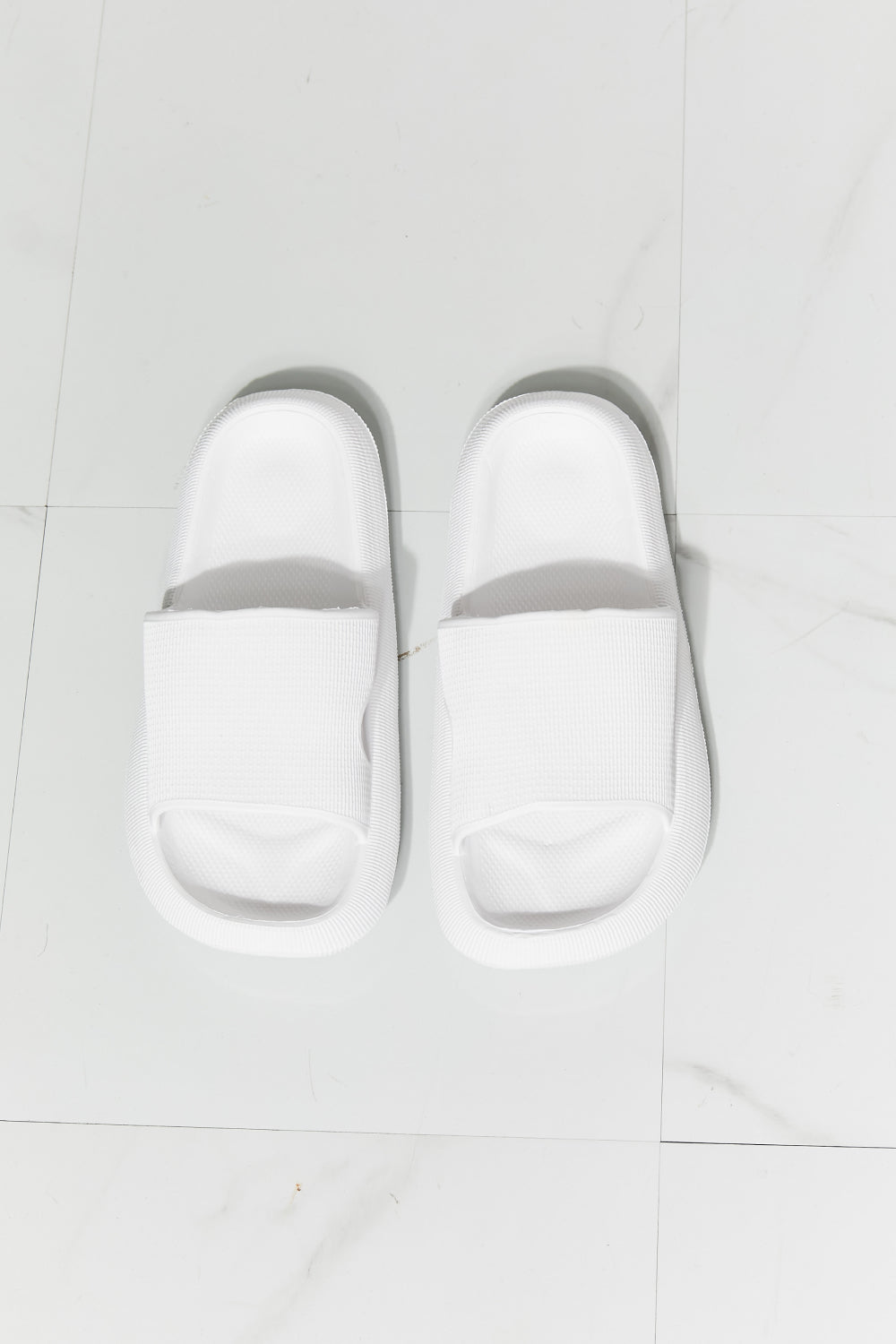 MMShoes Arms Around Me Open Toe Slide in White - T4x Quadruple Love
